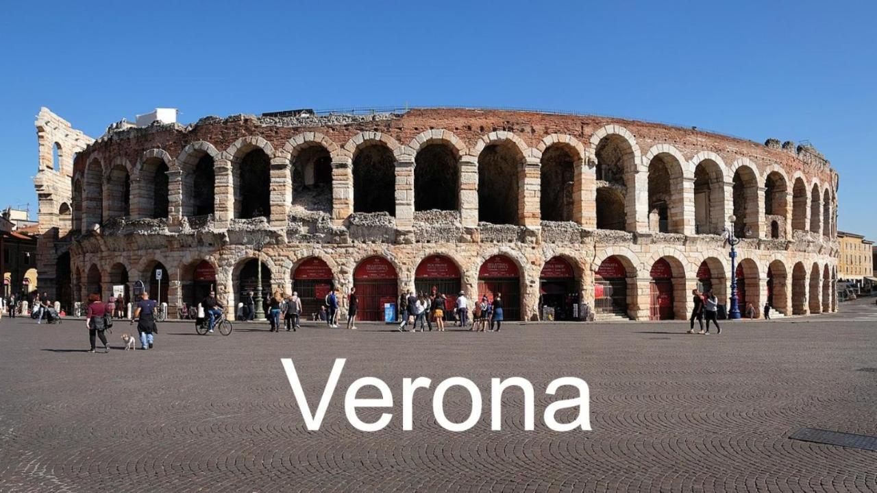 Appartamento "Il Vicolo" Peschiera del Garda Exterior foto